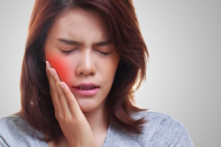 4 kiểu hại răng không do vi khuẩn mà nhiều người hay bỏ qua