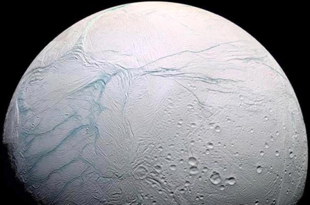 NASA: Mặt trăng Enceladus của sao Thổ có đầy đủ yếu tố cho sự sống