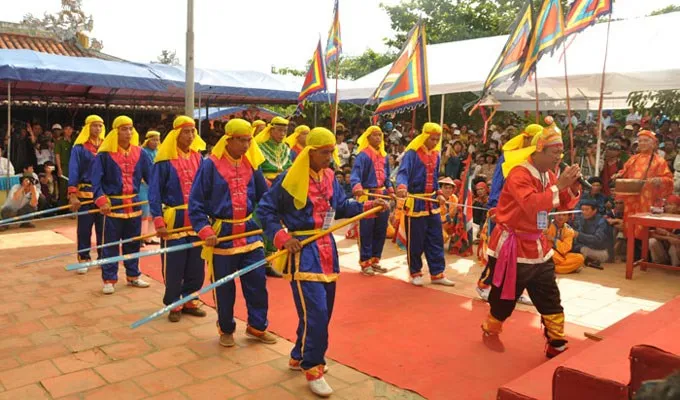 Hát Bả Trạo (Ảnh qua Vietnam Tourism)