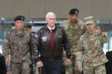 Pence: Bắc Hàn chớ đùa với sức mạnh của quân đội Mỹ