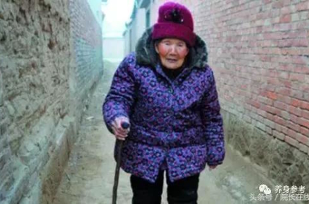 Cụ bà 115 tuổi chưa từng đi bệnh viện: Bí quyết là ăn táo