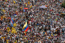 Venezuela: Bạo lực nổi lên sau 10 ngày biểu tình đòi cách chức Tổng thống