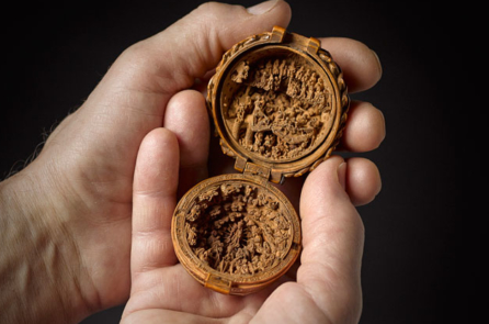 Nghệ thuật khắc gỗ siêu tinh tế từ thế kỷ 16: Dấu chấm hỏi của các nhà nghiên cứu