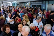 Anh Quốc: Hàng nghìn hành khách mắc kẹt tại sân bay Heathrow
