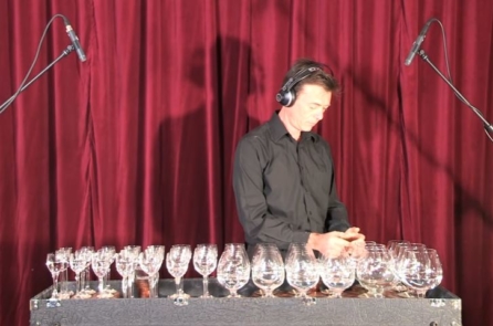 Thưởng thức những bản “nhạc ly” độc đáo của các nghệ sĩ tài ba