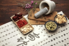 ‘Quân – Thần – Tá – Sứ’ trong đơn thuốc Đông y thực chất là gì?
