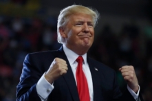 Donald Trump: 100 ngày đầu làm việc đầy hiệu quả