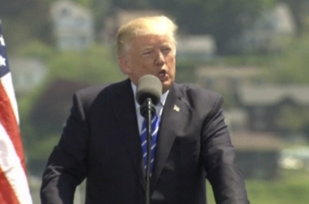 Trump: Chưa có chính trị gia nào bị đối xử tồi tệ và bất công hơn tôi