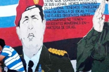 Venezuela đáng lẽ phải giàu có nhưng vì sao lại trở thành một quốc gia thất bại?