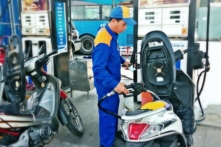 Từ 15h hôm nay (20/6), giá xăng RON 92 giảm thêm 862 đồng/lít