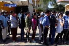 Đảng của Thủ tướng Hun Sen tuyên bố thắng áp đảo