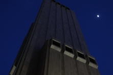 Câu chuyện về tòa nhà chọc trời bí ẩn nhất New York