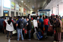 Thói quen chen ngang của người Việt