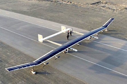 Trung Quốc: Máy bay năng lượng mặt trời, có thể ở trên không trong nhiều tháng