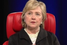 Mike Pompeo: Bộ Ngoại giao có thể sẽ công bố các email của bà Clinton trước bầu cử