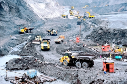 Đằng sau những ca kêu ‘khó’ của EVN, TKV: Hàng ngàn tỷ đồng bị ‘chôn’ trong các dự án