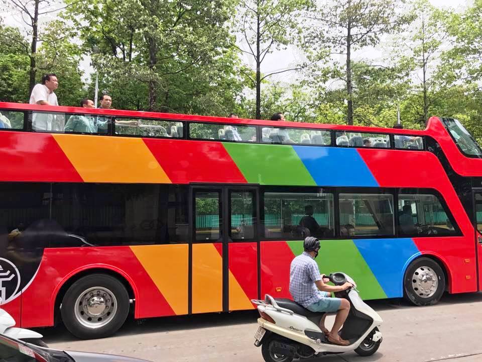 ha noi chay thu nghiem xe bus mui tran 2 tang 2