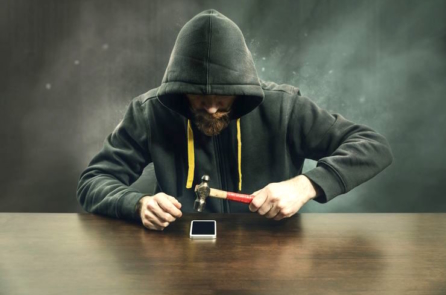 Lợi dụng sơ hở của Apple Store, 1 vài người Việt đang lừa đảo hơn 80.000 USD/tháng