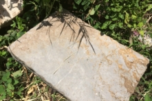 Huế: Phát hiện dấu tích của khu lăng mộ ở khu vực san ủi làm bãi đỗ xe