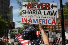 Mỹ: Biểu tình chống luật Hồi giáo Sharia