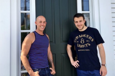 Thị trấn ven biển Mỹ: Giúp đỡ người trong cơn khủng hoảng bằng sự thiện lương