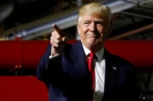 Nản lòng với Trung Quốc, Trump cân nhắc gây áp lực thương mại trở lại
