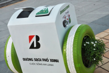 Đà Nẵng sử dụng 50 thùng rác thông minh có thể sạc pin điện thoại