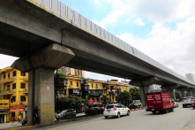 Hà Nội đề xuất vay ODA, đổi 6.000 ha đất làm đường sắt đô thị: Tính sao khi dự án đội vốn, chậm tiến độ?