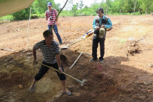 Thừa Thiên – Huế: Tìm thấy huyệt mộ vợ vua Tự Đức bị san ủi làm bãi đỗ xe