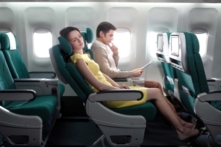 9 mẹo để có giấc ngủ ngon trên máy bay