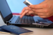 Việt Nam mở hệ thống làm thủ tục nhập cảnh điện tử cho người nước ngoài