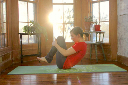 Động tác đơn giản giúp nắn chỉnh cột sống, phòng trị gai xương và đau lưng