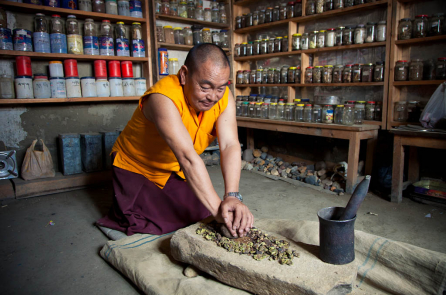 Y học Tây Tạng: Phương pháp chữa bệnh đặt trọng tâm vào lòng từ bi