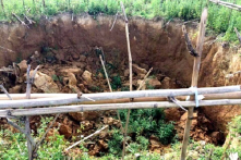 Quảng Bình: 8 hố sụt dưới chân đập thủy điện Hố Hô khiến người dân lo lắng