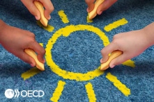 Thủ tướng: Rà soát, bãi bỏ giấy phép con để theo chuẩn OECD