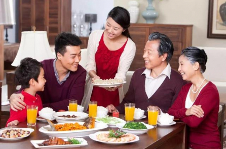 Cách ăn uống có thể phản ánh đạo đức và phẩm chất của một người