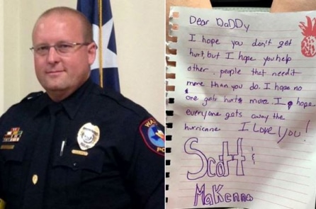 Tình người trong cơn bão Texas: Cảnh sát trưởng nhận được lời nhắn xúc động của con gái