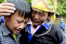 Những mất mát về người và tài sản trong trận lũ quét lịch sử vẫn chưa dừng lại