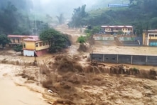 Dừng tìm kiếm 6 người mất tích trong vụ lũ quét kinh hoàng ở Yên Bái