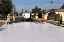 Giải pháp sáng tạo: Los Angeles sơn phủ trắng CoolSeal làm mát đường phố
