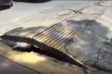 Mặt đường phập phồng như “đang thở” sau trận động đất ở Mexico