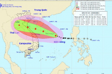 Bão số 10 mạnh cấp 9 giật cấp 12 đang tiến vào vùng biển các tỉnh Nghệ An-Quảng Trị