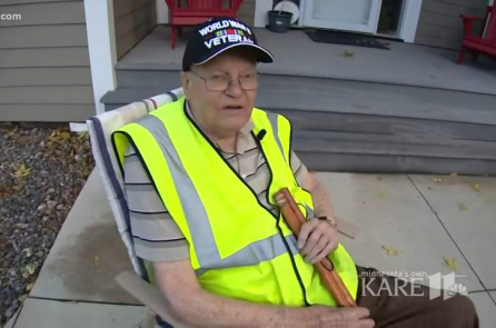 Câu chuyện ‘chiếc ghế Harvey’ – Hiện tượng ‘domino’ lòng tốt