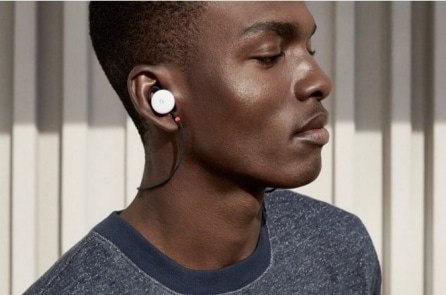 Tai nghe Google Pixel Buds: Phiên dịch 40 ngôn ngữ trong tai của bạn (video)