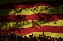 Barcelona: Hàng trăm ngàn người biểu tình phản đối xứ Catalonia ly khai