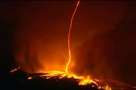 Cháy rừng dữ dội ở Bồ Đào Nha xuất hiện hiện tượng như “rồng lửa”