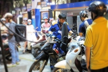 Xã hội phải chi thêm hơn 2.100 tỷ/tháng vì xăng tăng giá