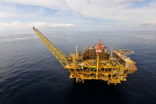 Tại sao ExxonMobil tuyên bố hoãn dự án khoan dầu tại biển Đông ngay trong Hội nghị APEC?