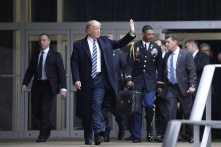 Chiếc cặp hạt nhân bí ẩn luôn theo sát Tổng thống Mỹ Donald Trump