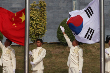 Trung-Hàn giảm căng thẳng trước chuyến thăm của ông Trump